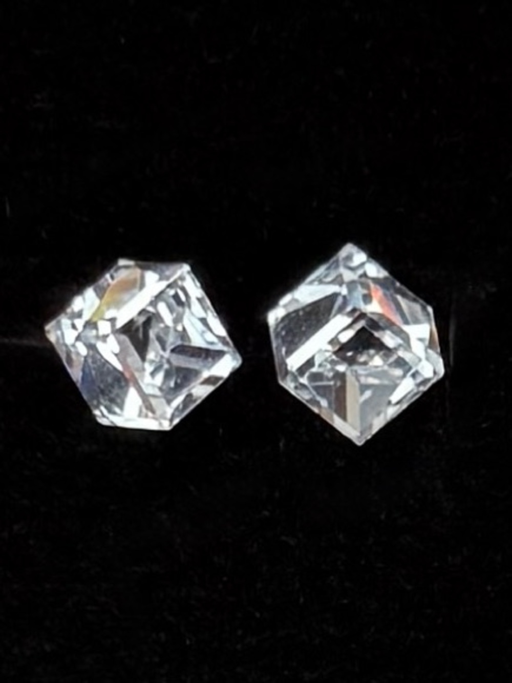 Beautiful, lightweight 3-D square clear bling prism pierced earrings